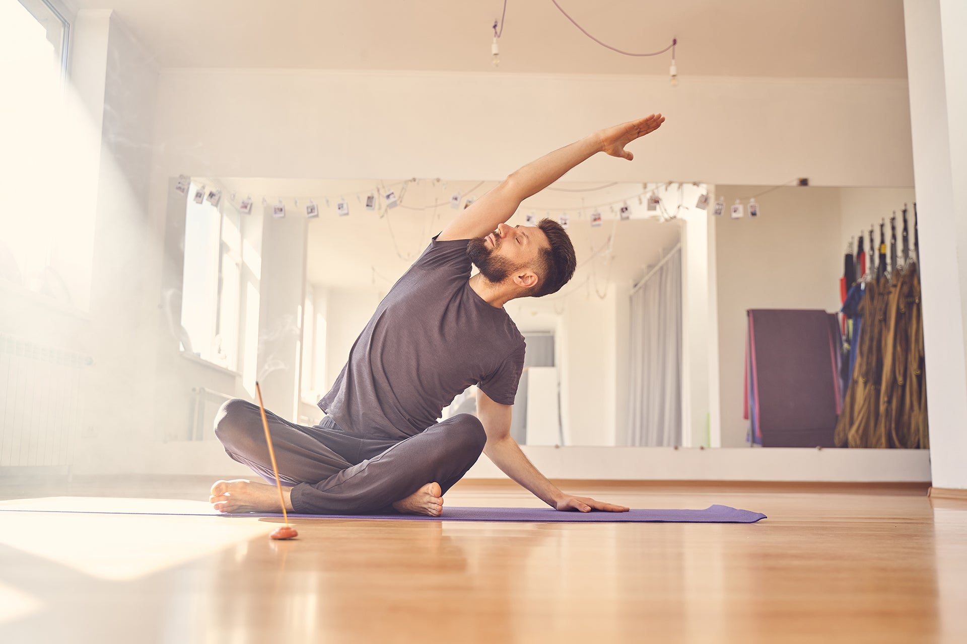 8 exercícios simples para melhorar a sua postura no dia a dia